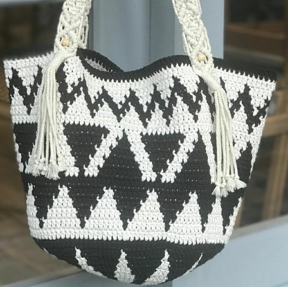 Wayuu shoulder bags, handmade crochet - Picture 3 of 8